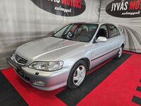 Honda Accord vaihtoauto