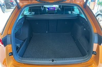 Combi 1.5 TSI 116 Style eTEC DSG Autom. - Korkokampanja 1,99% + kulut! - Automaattivaihteisto nyt veloituksetta | Canton Sound System | Webasto | Vetokoukku | Premium metalliväri Phoenix Orange heti ajoon Skoda Octavia