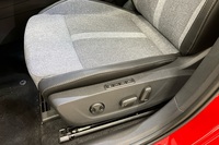 1.5 TSI 150 Style eTEC DSG Autom. - Uusi ja ajamaton - Nopeaan toimitukseen / Vetokoukku / Velvet Red Premiumväri / Sähköisesti säädettävät etuistuimet heti ajoon Skoda Octavia