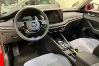 1.5 TSI 150 Style eTEC DSG Autom. - Uusi ja ajamaton - Nopeaan toimitukseen / Vetokoukku / Velvet Red Premiumväri / Sähköisesti säädettävät etuistuimet heti ajoon Skoda Octavia