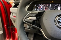 1.5 TSI 150 Style eTEC DSG Autom. - Uusi ja ajamaton - Nopeaan toimitukseen / Vetokoukku / Velvet Red Premiumväri / Sähköisesti säädettävät etuistuimet heti ajoon Skoda Octavia