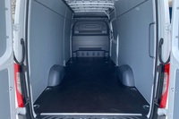 heti ajoon Mercedes-Benz Sprinter