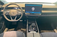 Pro Elegance 75-v Juhlamalli 210 kW, akku 77 kWh | Korko 1,49%+kulut | Mukautuva alustansäätö | heti ajoon Volkswagen ID.7