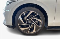 Pro Elegance 75-v Juhlamalli 210 kW, akku 77 kWh | Korko 1,49%+kulut | Mukautuva alustansäätö | heti ajoon Volkswagen ID.7