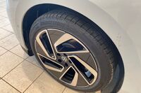 Pro Elegance 75-v Juhlamalli 210 kW, akku 77 kWh | Korko 1,49%+kulut | Mukautuva alustansäätö | heti ajoon Volkswagen ID.7