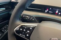 Pro Elegance 75-v Juhlamalli 210 kW, akku 77 kWh | Korko 1,49%+kulut | Mukautuva alustansäätö | heti ajoon Volkswagen ID.7