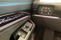Pro Elegance 75-v Juhlamalli 210 kW, akku 77 kWh | Korko 1,49%+kulut | Mukautuva alustansäätö | heti ajoon Volkswagen ID.7