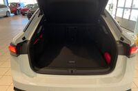 Pro Elegance 75-v Juhlamalli 210 kW, akku 77 kWh | Korko 1,49%+kulut | Mukautuva alustansäätö | heti ajoon Volkswagen ID.7