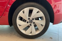 Comfort 75-v Juhlamalli eHybrid 150 kW (PHEV) DSG | Korkotarjous 1,49 %| Led valot | Light assist | heti ajoon Volkswagen Golf