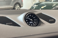 heti ajoon Porsche Cayenne