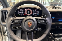 heti ajoon Porsche Cayenne