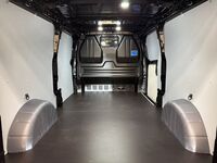 heti ajoon Ford Transit Custom