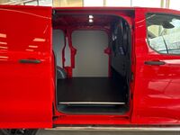 heti ajoon Ford Transit Custom