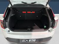 heti ajoon Volvo EX30 Cross Country