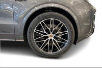 heti ajoon Porsche Cayenne