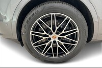 heti ajoon Porsche Cayenne