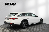 heti ajoon Mercedes-Benz E
