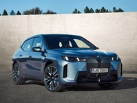 uusi BMW iX