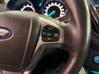 Ford Tourneo Courier vaihtoauto