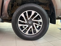 Nissan Navara vaihtoauto