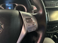 Nissan Navara vaihtoauto