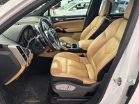 Porsche Cayenne vaihtoauto