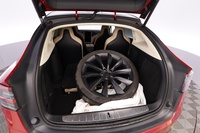 Tesla Model X vaihtoauto