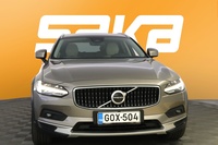 Volvo V90 Cross Country vaihtoauto