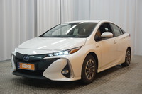 Toyota Prius PHEV vaihtoauto