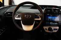 Toyota Prius PHEV vaihtoauto