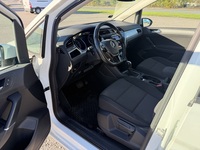 Volkswagen Touran vaihtoauto