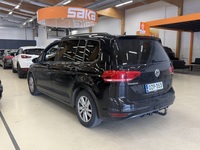 Volkswagen Touran vaihtoauto