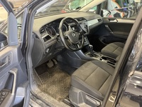 Volkswagen Touran vaihtoauto