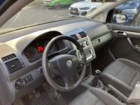 Volkswagen Touran vaihtoauto