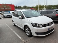 Volkswagen Touran vaihtoauto