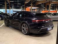 Porsche Taycan vaihtoauto