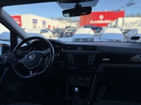 Volkswagen Touran vaihtoauto