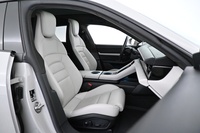 Porsche Taycan vaihtoauto