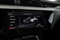 Audi Q8 e-tron vaihtoauto