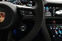 Porsche Taycan vaihtoauto