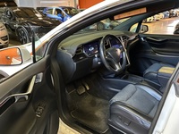 Tesla Model X vaihtoauto