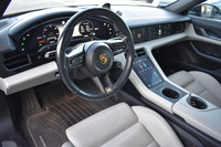 Porsche Taycan vaihtoauto