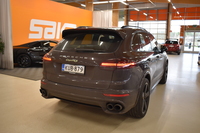 Porsche Cayenne vaihtoauto