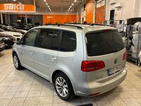 Volkswagen Touran vaihtoauto