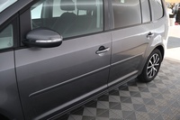 Volkswagen Touran vaihtoauto