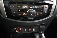 Nissan Navara vaihtoauto