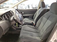 Nissan Tiida vaihtoauto