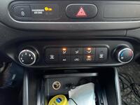 Kia Carens vaihtoauto