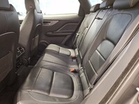 Jaguar F-PACE vaihtoauto