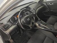 Honda Accord vaihtoauto